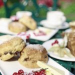 Thee en scones